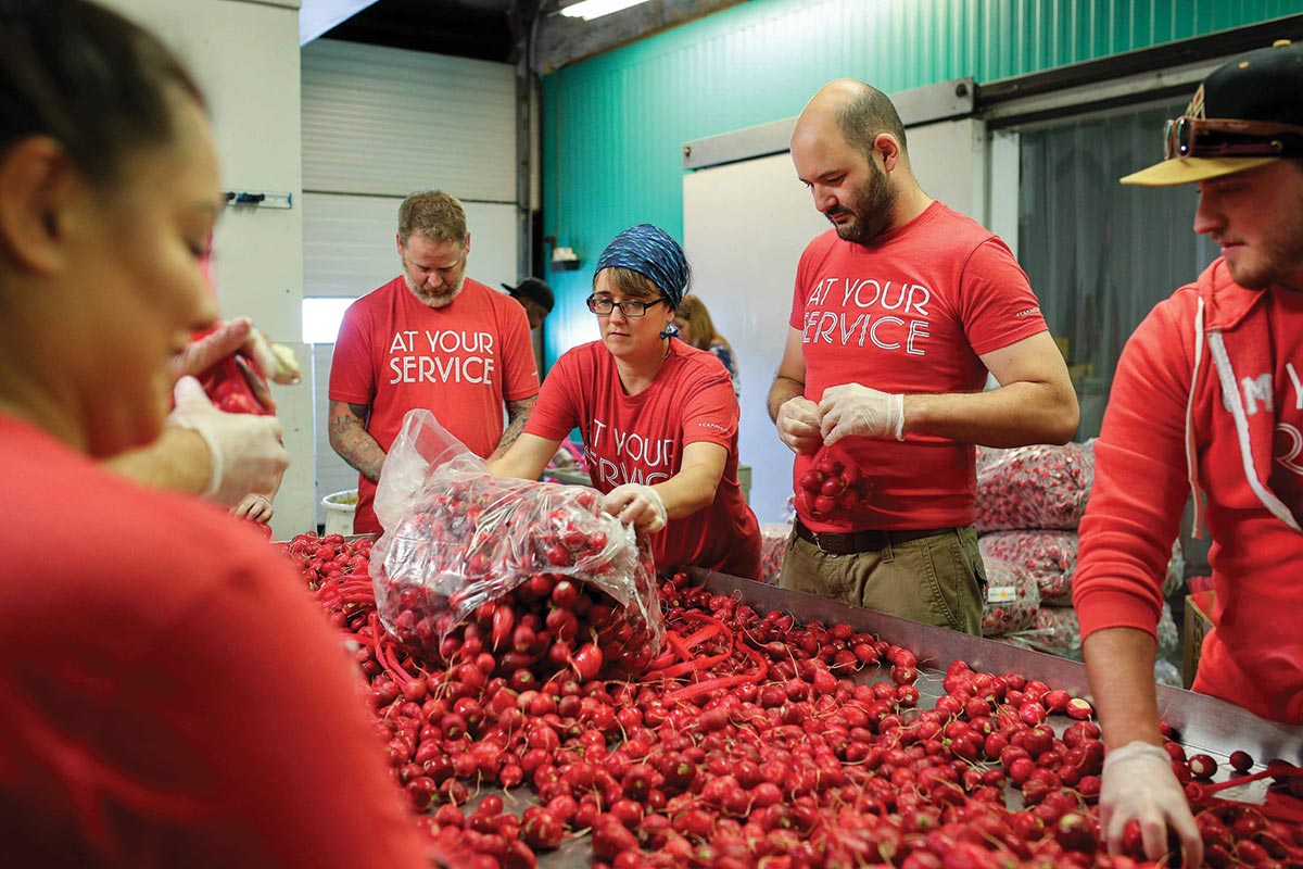 Area Bartenders Volunteer for Campari Negroni Week Fundraiser