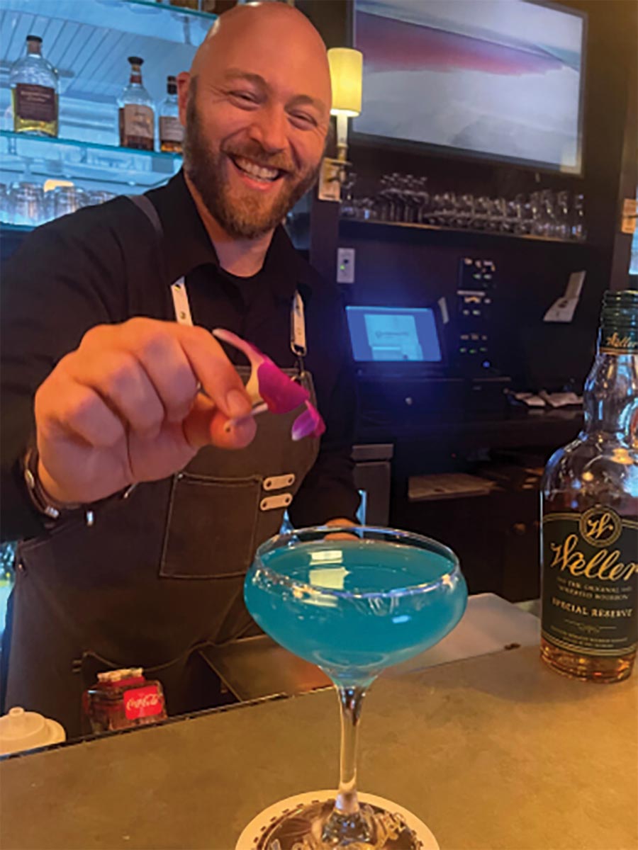 Serving Up: The Dutch Flower at Choo Choo Lounge