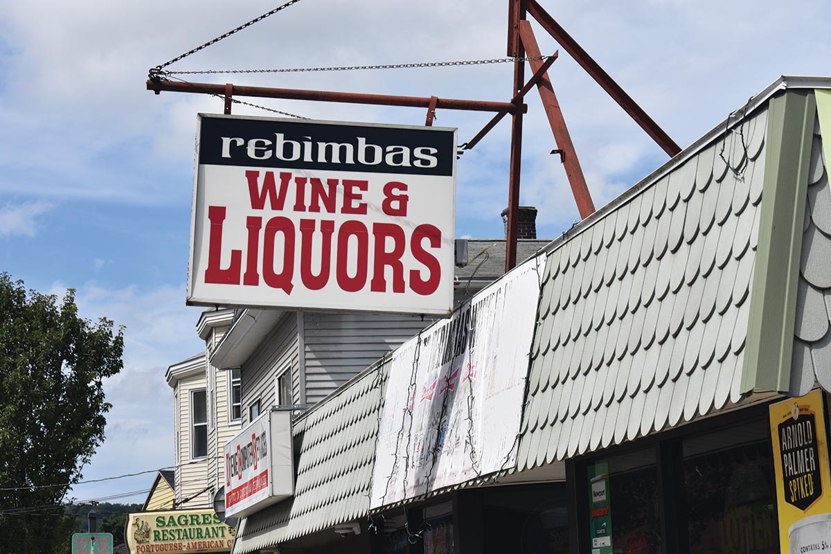 Retail Review: Rebimbas Wine & Liquor