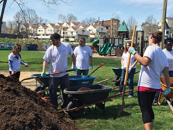 Diageo Employees Clean Up Stamford Park On Earth Day