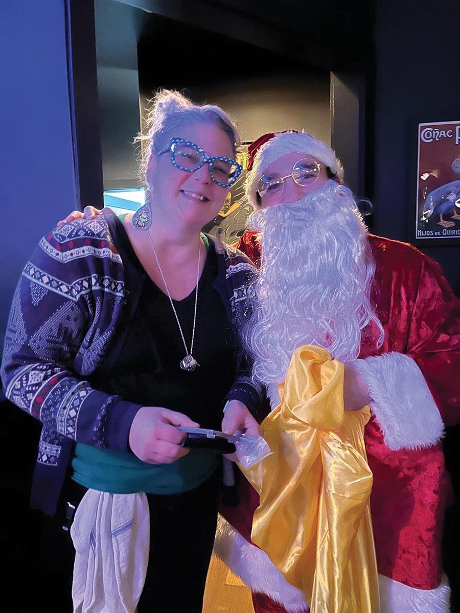 Holiday Cheers Event Raises Funds