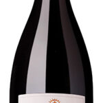 Le Val single varital wines include: Sauvignon Blanc, Chardonnay, Carbernet Sauvignon, Merlot and Pinot Noir.