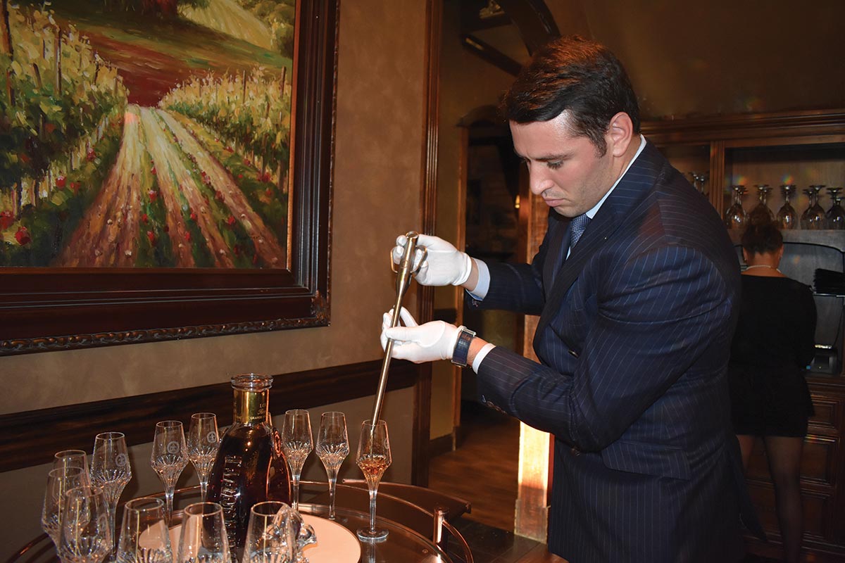 Brescome Barton Hosts Cognac Dinner at Cava