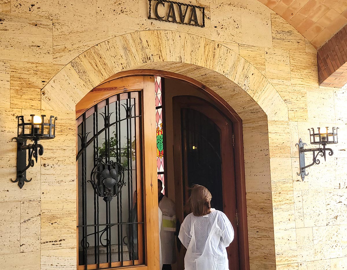 MD&S Distributors Visits Cava Vallformosa