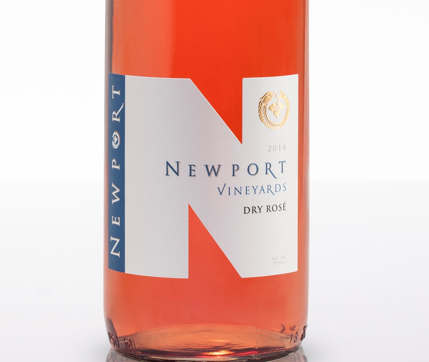 Newport Vineyards Wins Gold at Wine Competition            