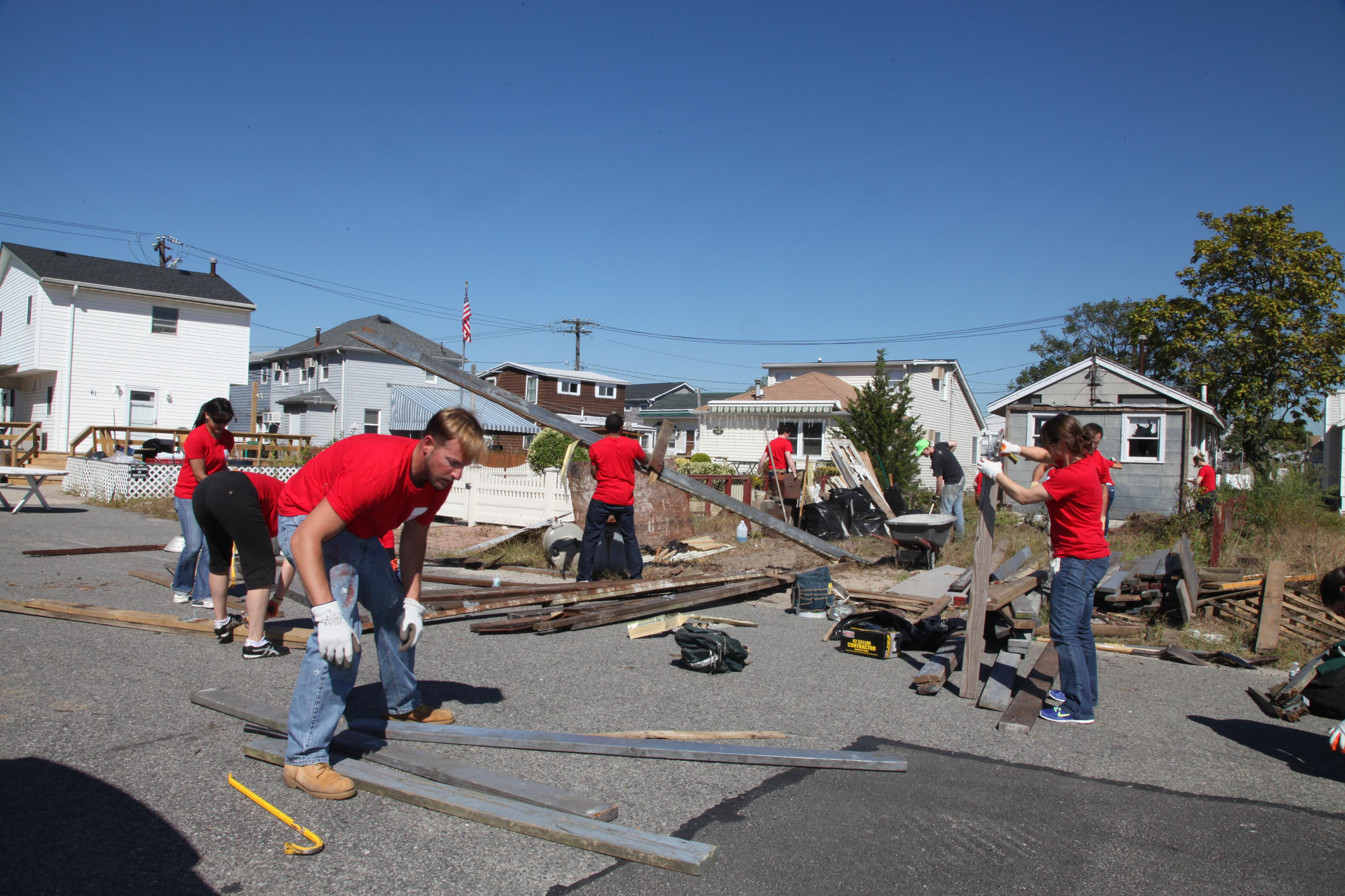 Diageo Helps Habitat for Humanity in Breezy Point