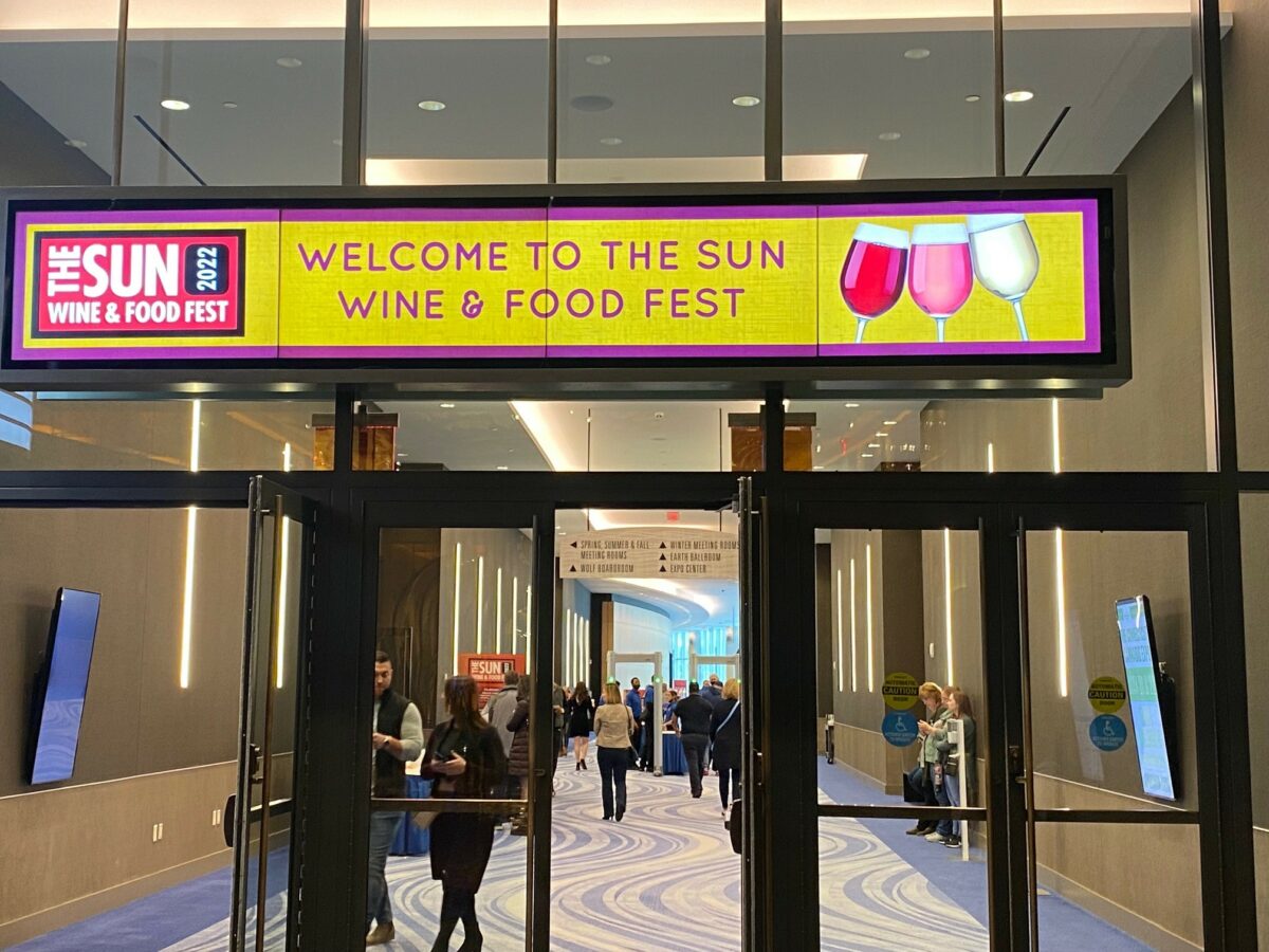 Mohegan Sun Wine & Food Fest 2022 Greets Fans