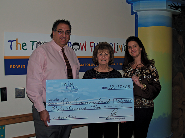 TWIN RIVER CASINO PRESENTS CHECK TO THE TOMORROW FUND