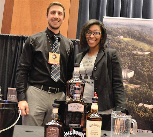 Mohegan Sun Whiskey Union Pours Tastes for Charity