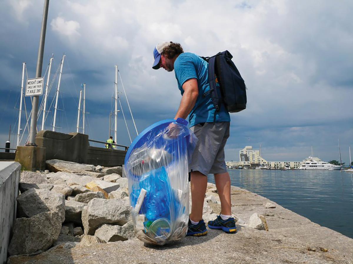 Newport Craft Hosts Community Cleanup Event