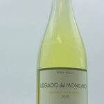 Isaac Fernandez Selección Legado del Moncayo Garnacha Blanca 2015 is from Campo de Borja D.O. region, 100% Garnacha Blanca.