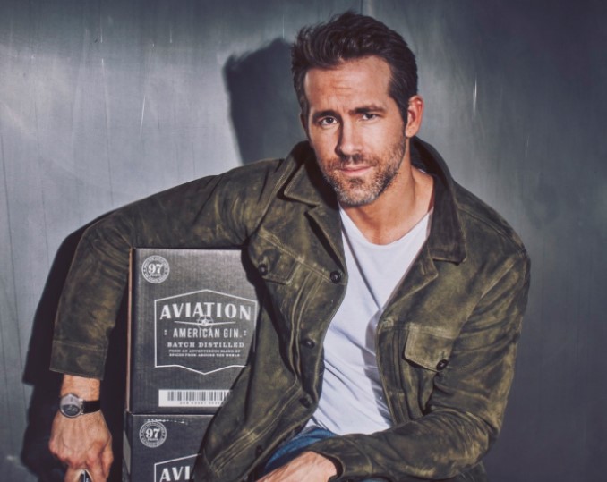 Actor Reynolds Buys into Portland’s Aviation Gin